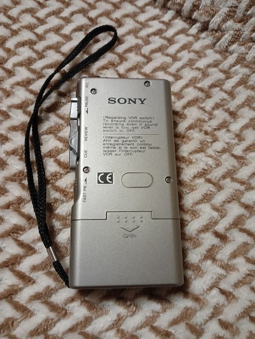 Диктофон Sony M-630V мини кассетный.