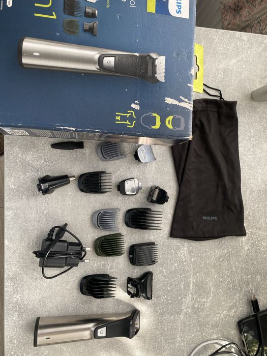 Машинка для стрижки+тример Philips 7000