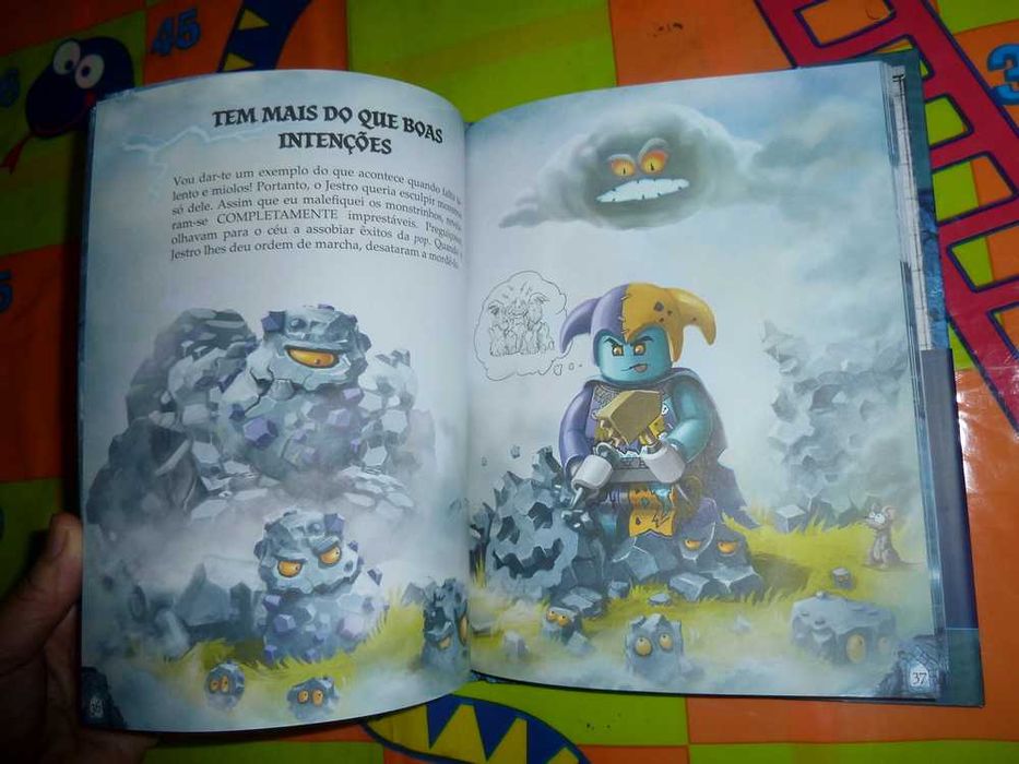LEGO NEXO Knights: O Livro do Monstrox