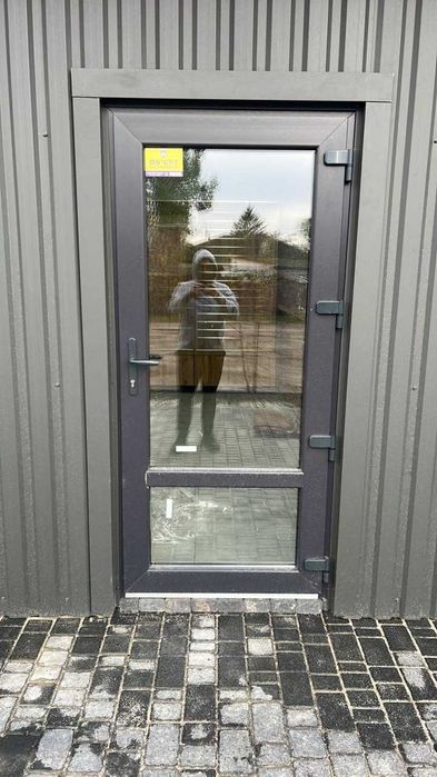 Продаю Металопластикові Вікна та Двері! Звягель