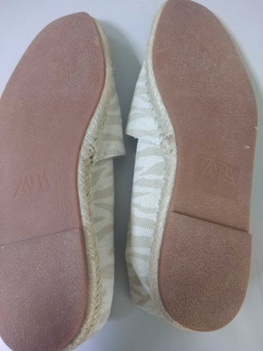Alpercatas practicamente novas