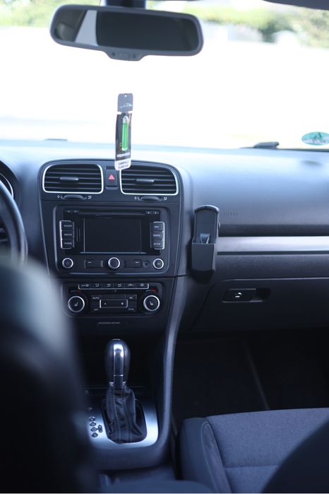 Volkswagen Golf 2011 автомат