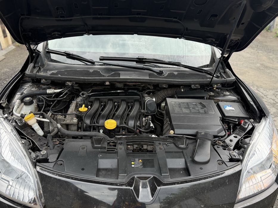 Продам Renault Megane 3 2010 1.6 бензин
