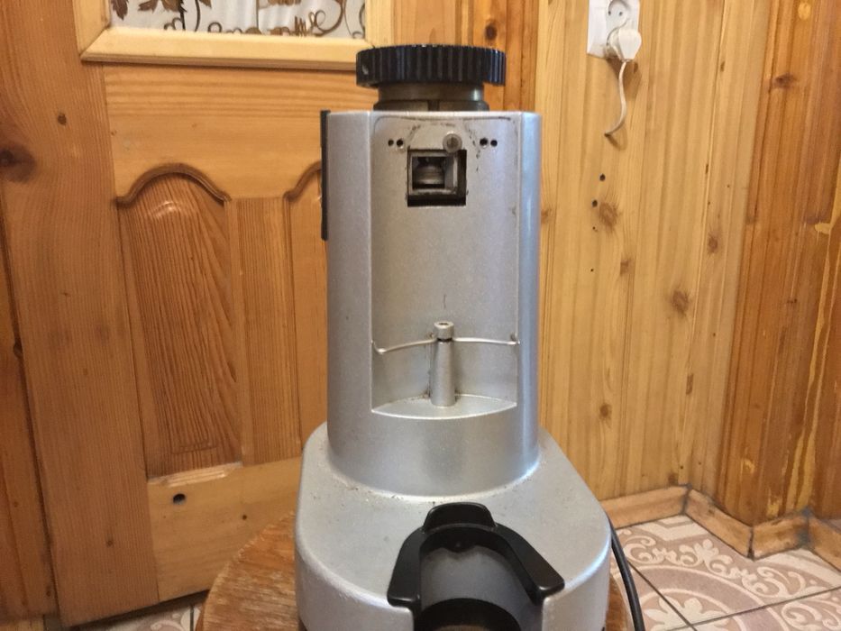 Професійна кофемолка (робочіа).