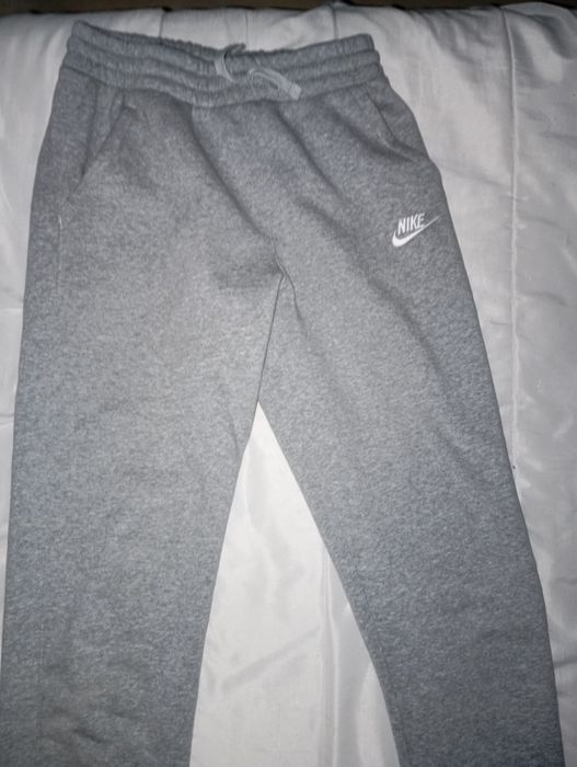 Calça de fato de treino cinzenta Nike