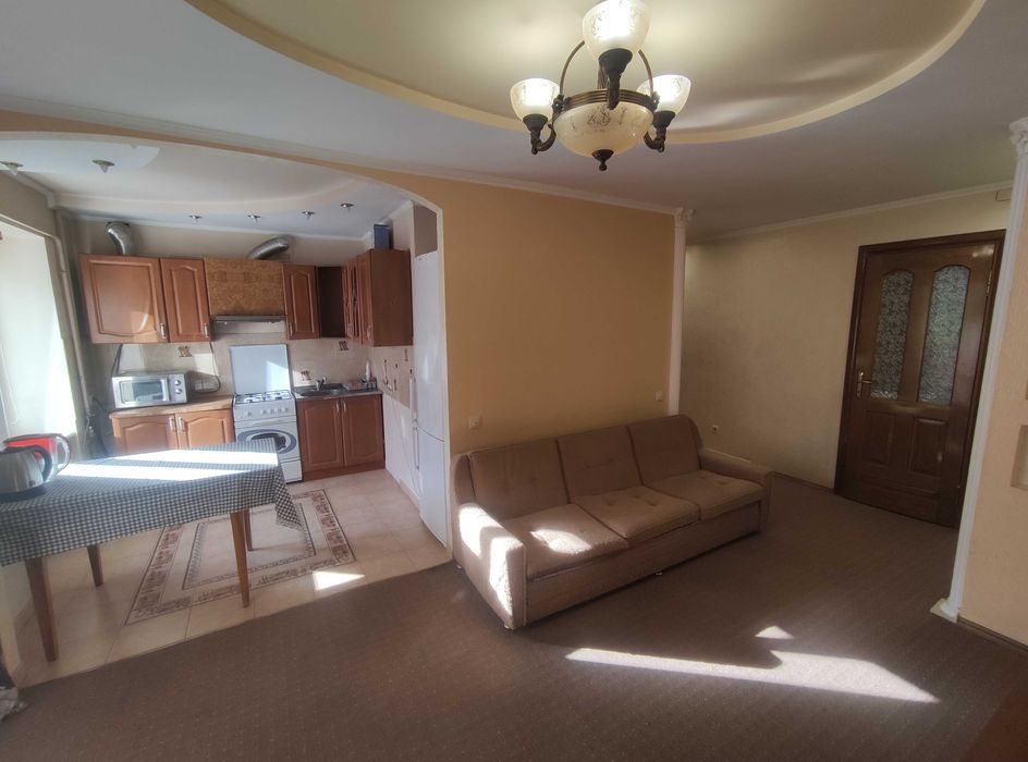 Оренда 2 кім. квартири з ремонтом, вул. Пасічна 58