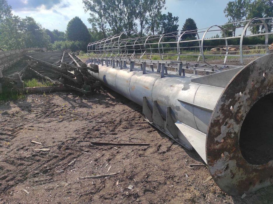 Komin stalowy - składający się z trzech elementów