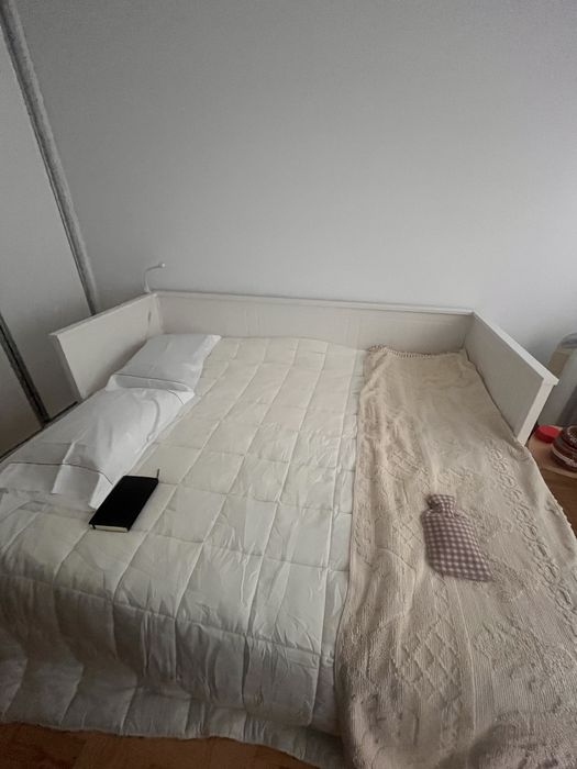 Cama/Sofá IKEA Hemnes + 2 colchões