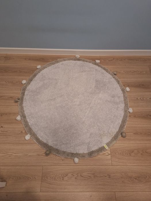Okrągły dywan z pomponami 120 Lorena canals bubbly