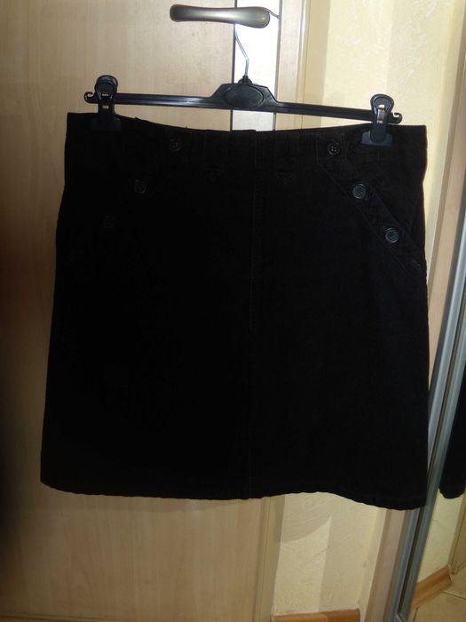 Spódnica damska czarna sztruksowa