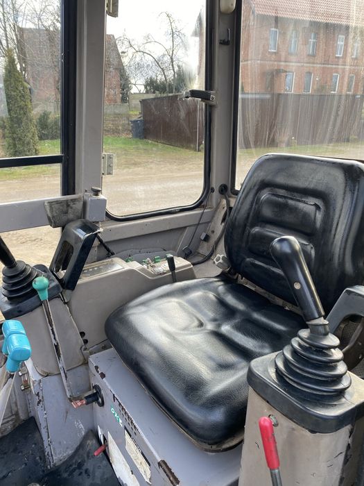 Minikoparka takeuchi TB015