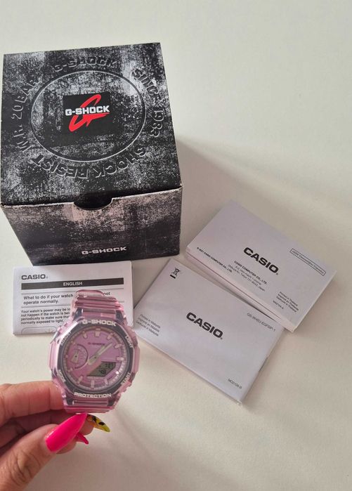 Damski zegarek Casio G-Shock GMA-S2100SK-4AER z transparentną, różową kopertą