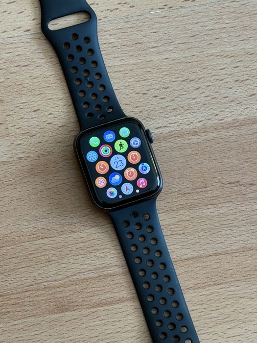 apple watch 5 44 nike - купити телефони та аксесуари - Ціна на OLX.ua