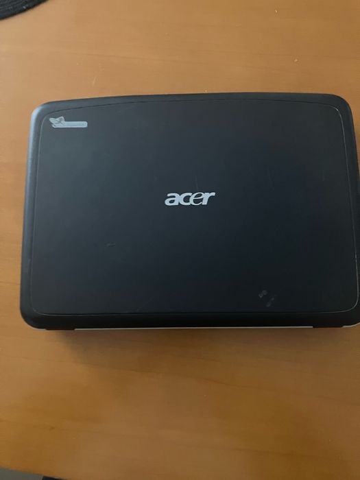 Portatil Acer antigo.
