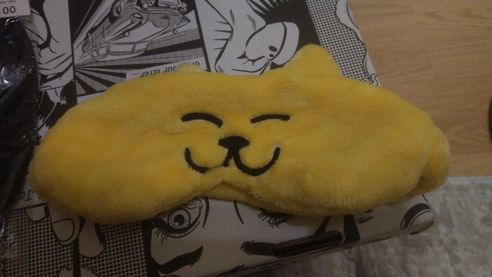 Маски для сна черные, с принтами и коты