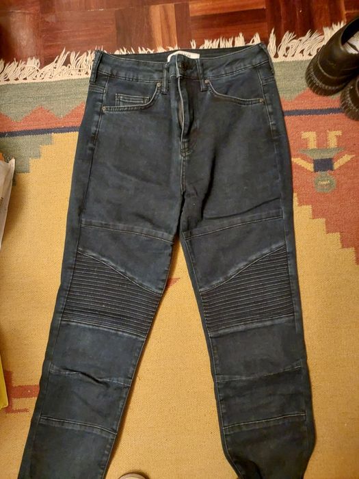 calças de ganga com efeitos