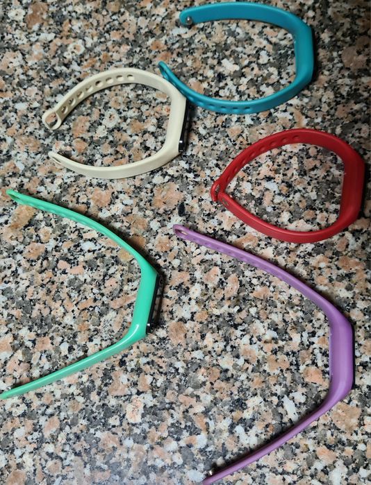 Relogios varias cores (4×) + bracelete [1x]