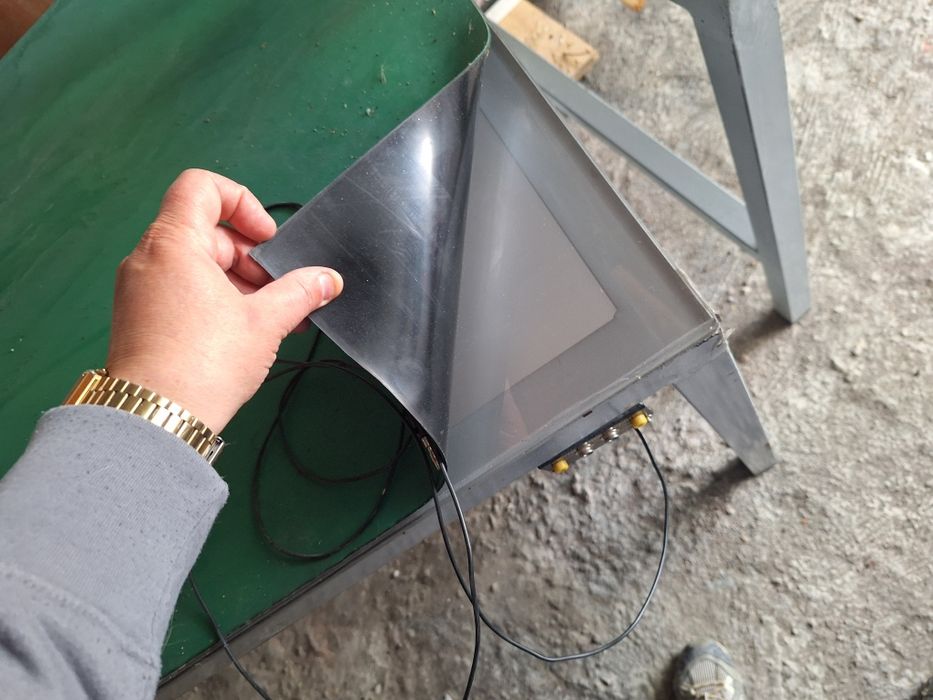 Bancadas de trabalhos com luz e ligações