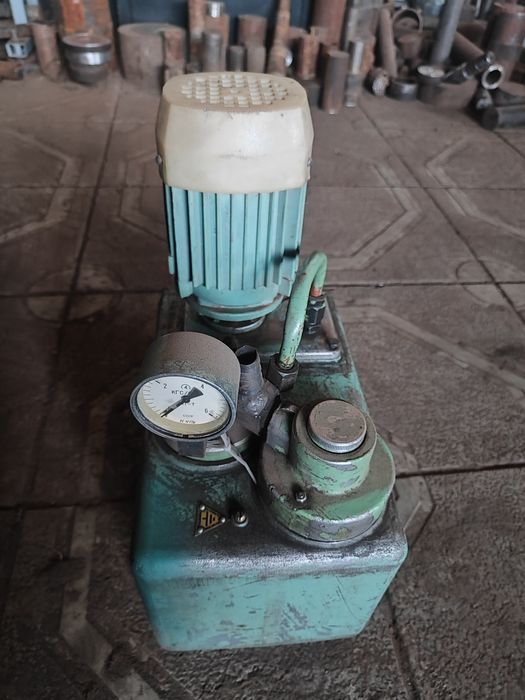 Маслостанція, гідравліка станка