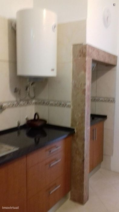 Quarto - localizado em Alameda Lisbon