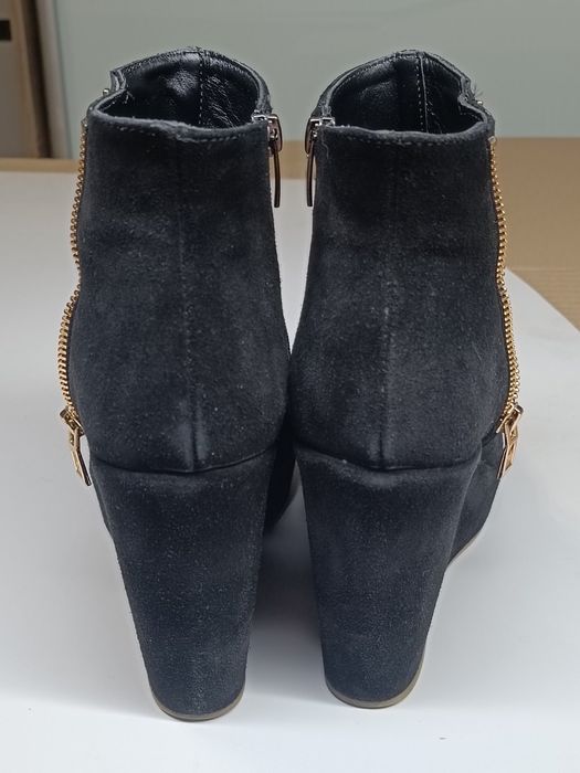 Женские ботильоны на танкетке 
Все
Товары
Домашнее задание
Визуальные