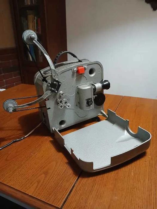 projektor filmowy 8mm ZSRR MIr 2