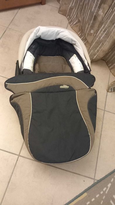 Egg / Bassinet Jane424980169874493444