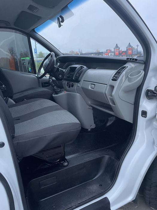 Renault Traffic 2.0 пасажир 2006