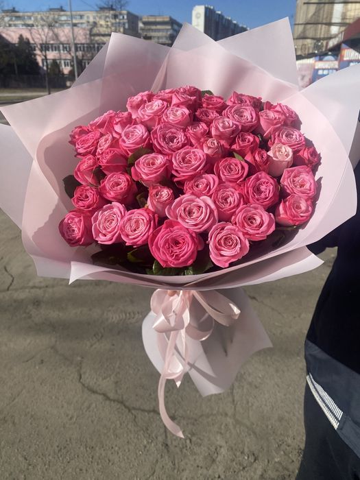 Букет 51 троянда, букети 101 троянда , доставка букетів Київ