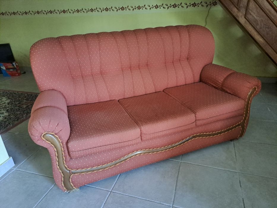 Conjunto de Sofás Clássicos (3 Lugares + 2 Poltronas)