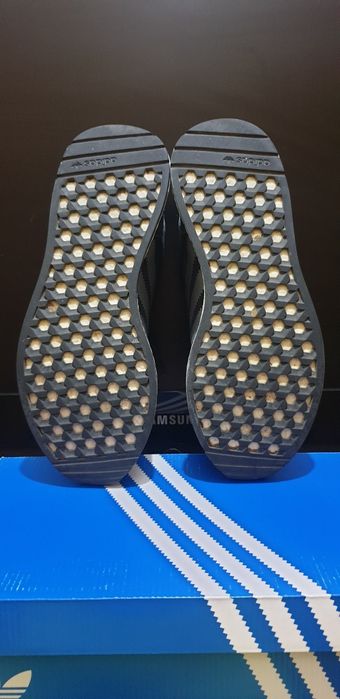 Ténis usados em ótimo estado Adidas Original I-5923 tamanho 43 1/3.