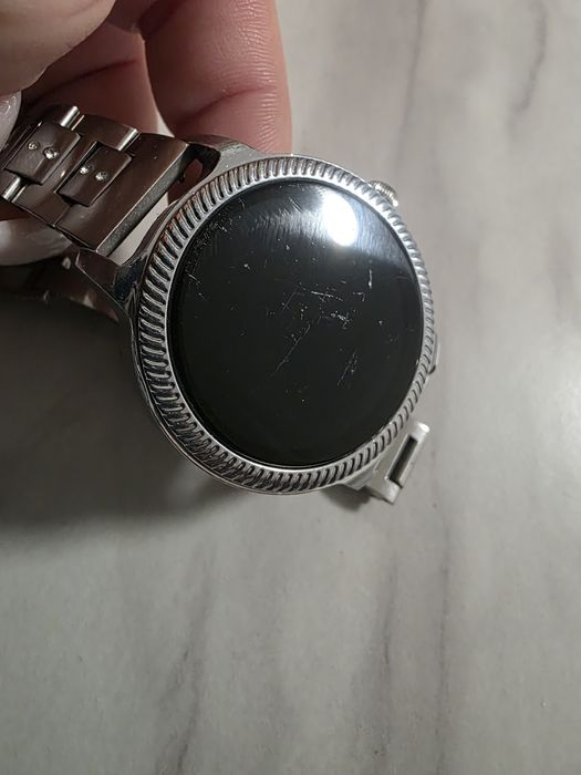 Zegarek smartwatch bez ładowarki - na części