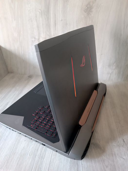 Игровой ноутбук Asus Rog 17.3" 75Ghz i7 16GB SSD 256GB + HDD 1TB GTX 970m Nvidia