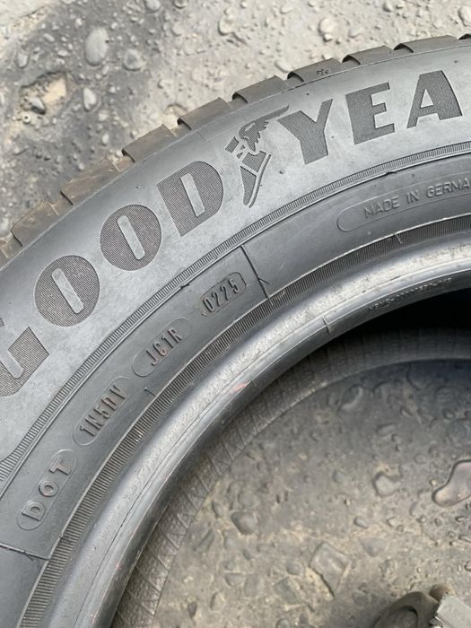 Шини 245/55 R17 пара Goodyear  8мм зима