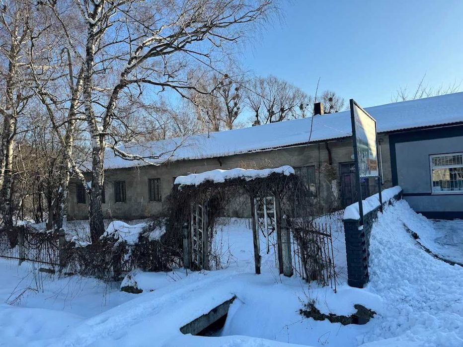 Частина будівлі 408,6 м2. м. Жовква, вул. Л. Українки, 1