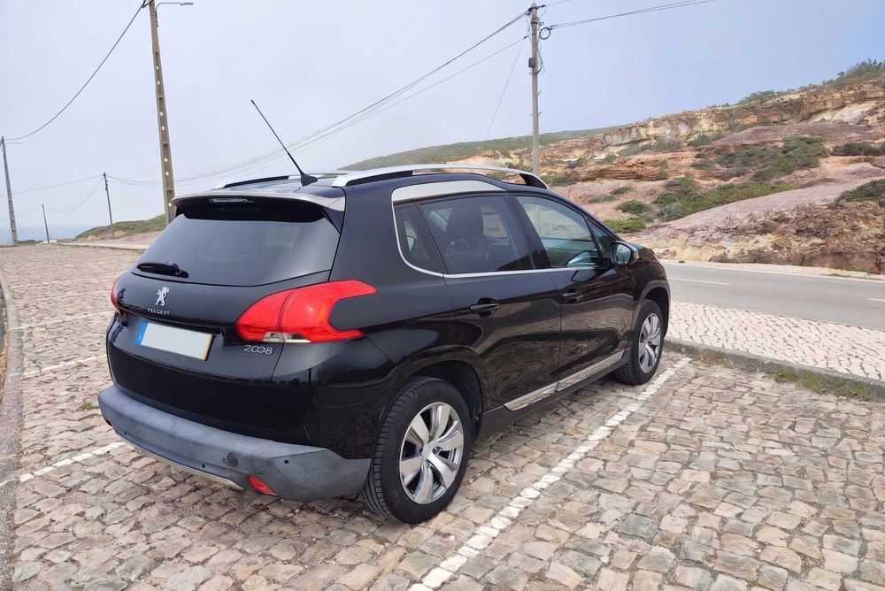 Peugeot 2008 1.2 PureTech Allure