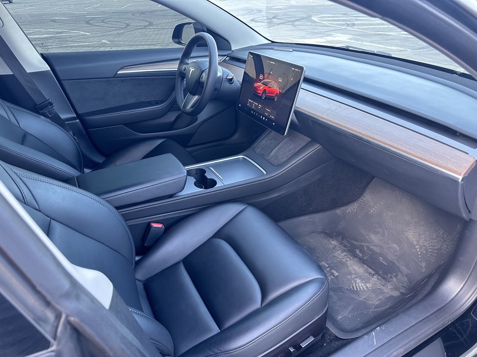 тесла 3 2022 рік