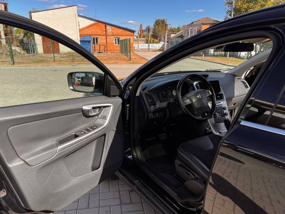 Продам Volvo CX 60