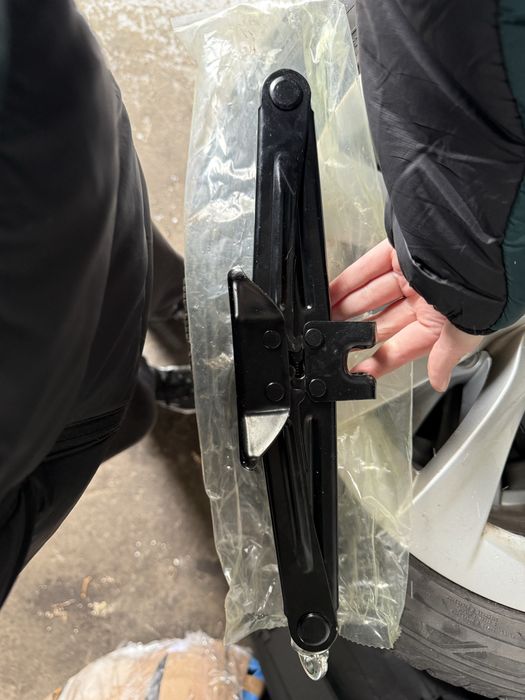 Домкрат Toyota!!