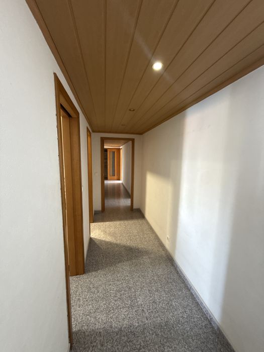 Quarto mobiliado solteiro/casal no centro da Moita próx. Camara municipal