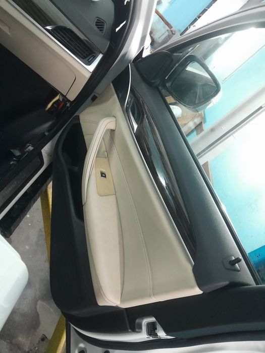 Дверні карти обшивки дверей bmw g30
