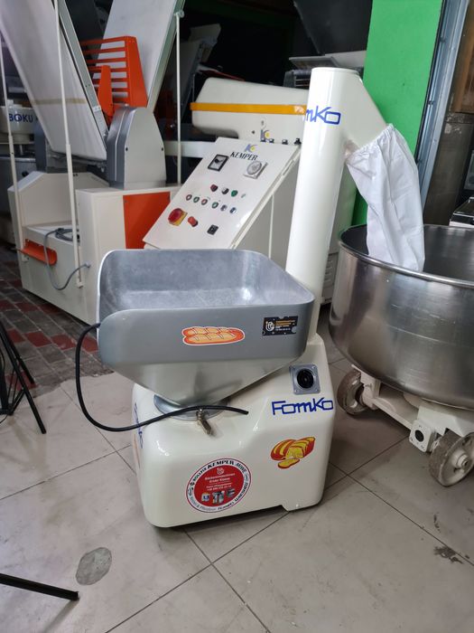 Мукопросеиватель Мукопросіювач  Fomko turbo c магнитоной сеткой