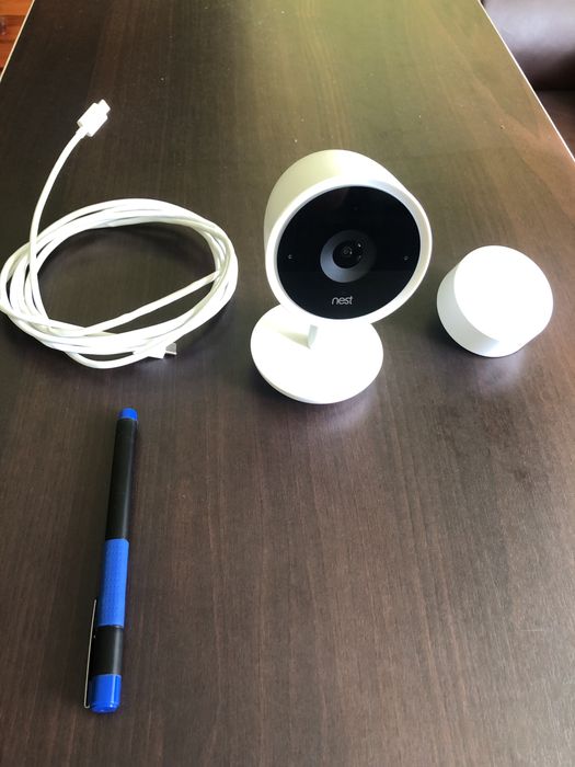 Kamera Nest wewnetrzna dzialajaca w ciemnosci