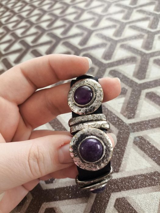 Skórzana bransoletka z ametystem