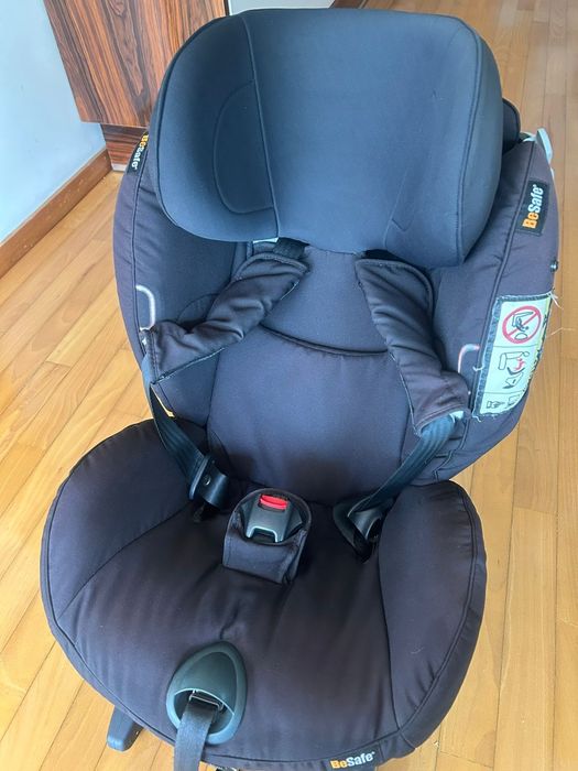 Cadeira de Bebé Besafe izi Combi X4 Isofix