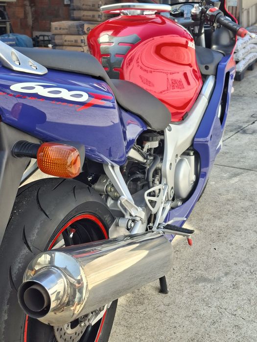 Cbr600 f4 só 24.000 khm