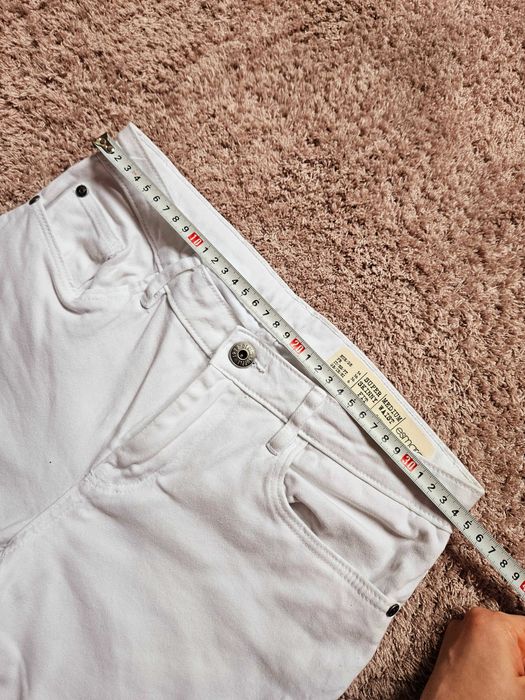 Krótkie spodnie spodenki białe letnie jeansowe 34 esmara lidl