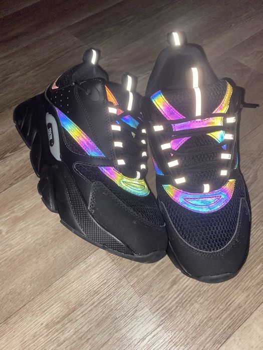 Dior b22 rainbow