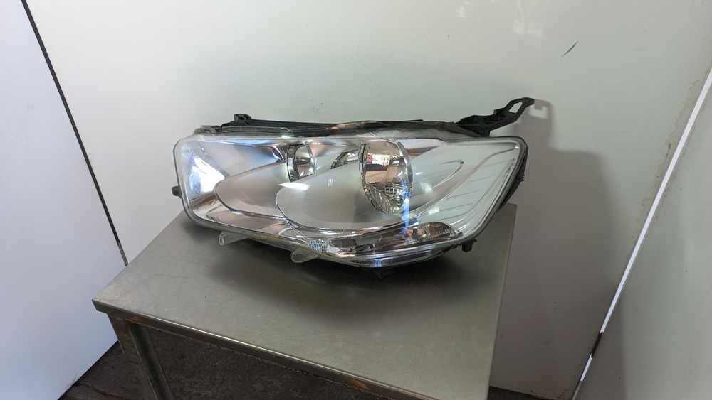 Farol Esquerdo Citroen C-Elysée