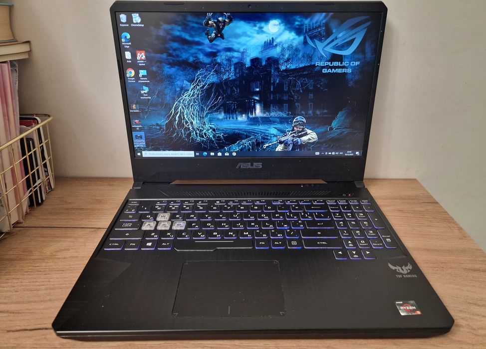 Asus Tuf Gaming FX505D/IPS/Ryzen 5 3550H/16GB/256SSD/GTX1050
